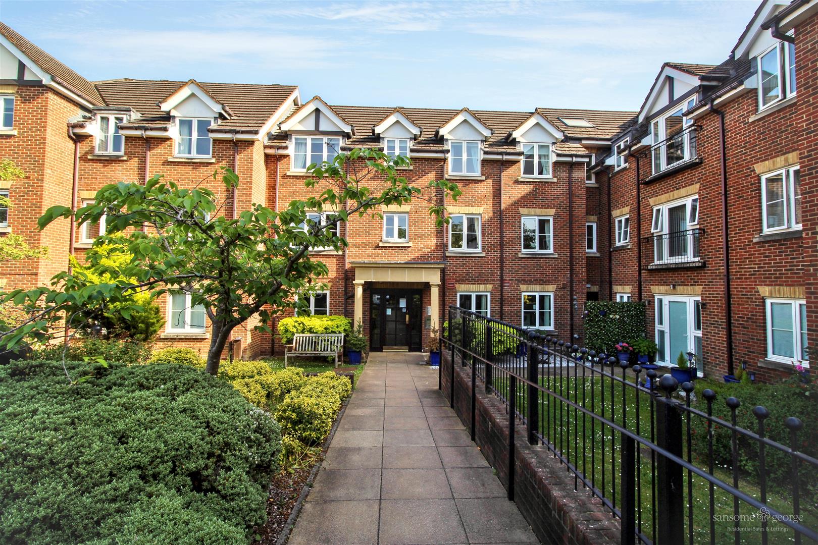 Bath Road, Calcot, Reading